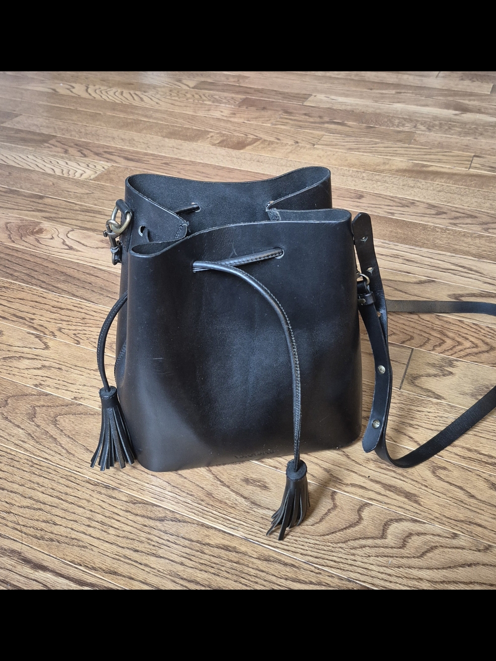 Vereverto Black Leather Drawstring Bucket Bag And Backpack with Tassels